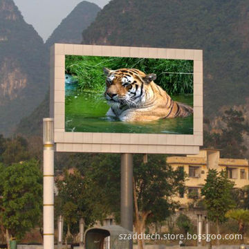P8 LED Billboard, Installed Near the Highway for Advertising Use